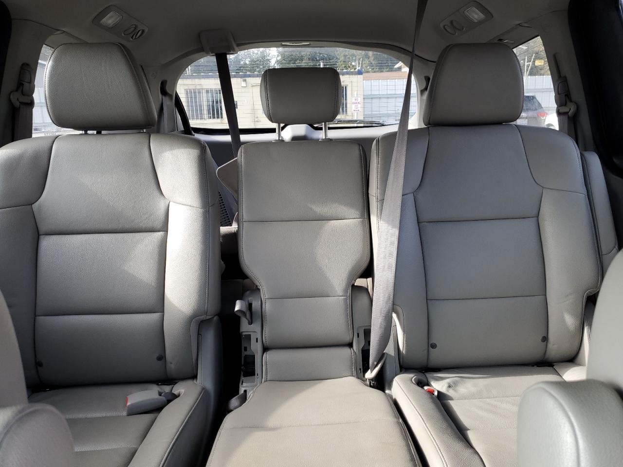 2016 Honda Odyssey - Image 10