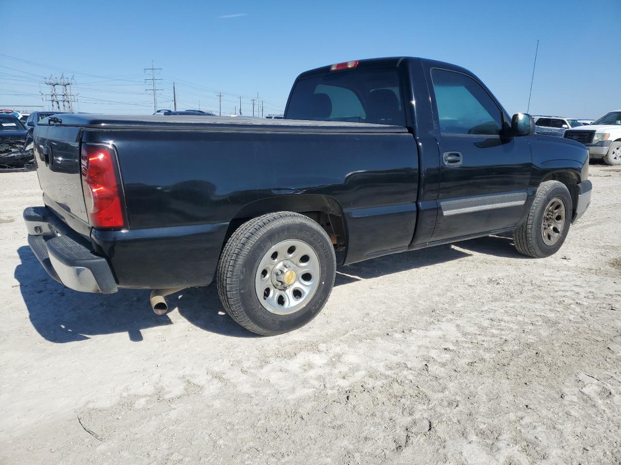 2005 Chevrolet Silverado - Image 3