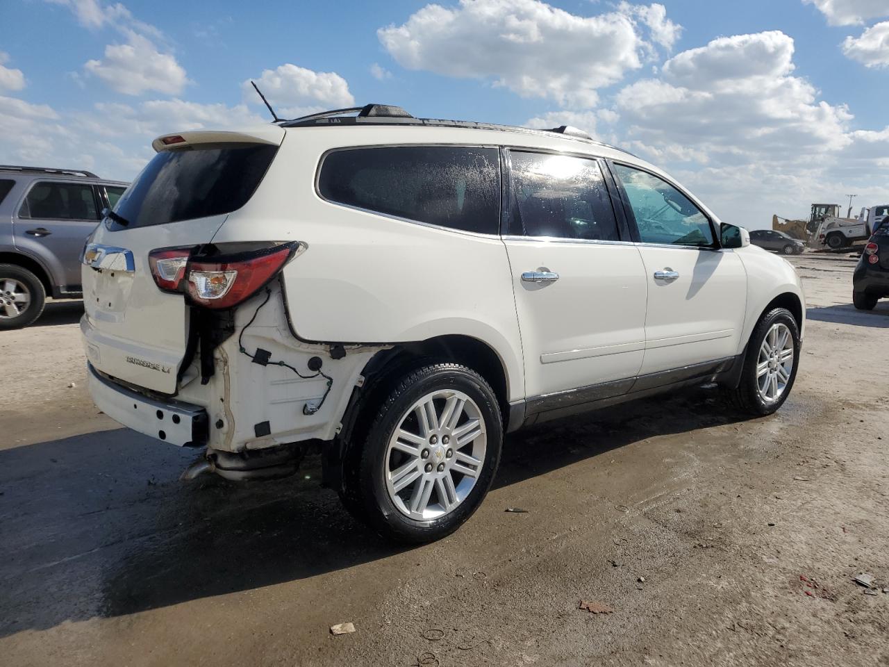 2014 Chevrolet Traverse - Image 3