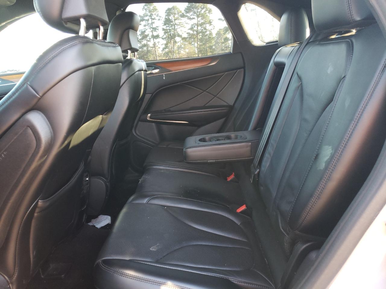 2016 Lincoln MKC - Image 12