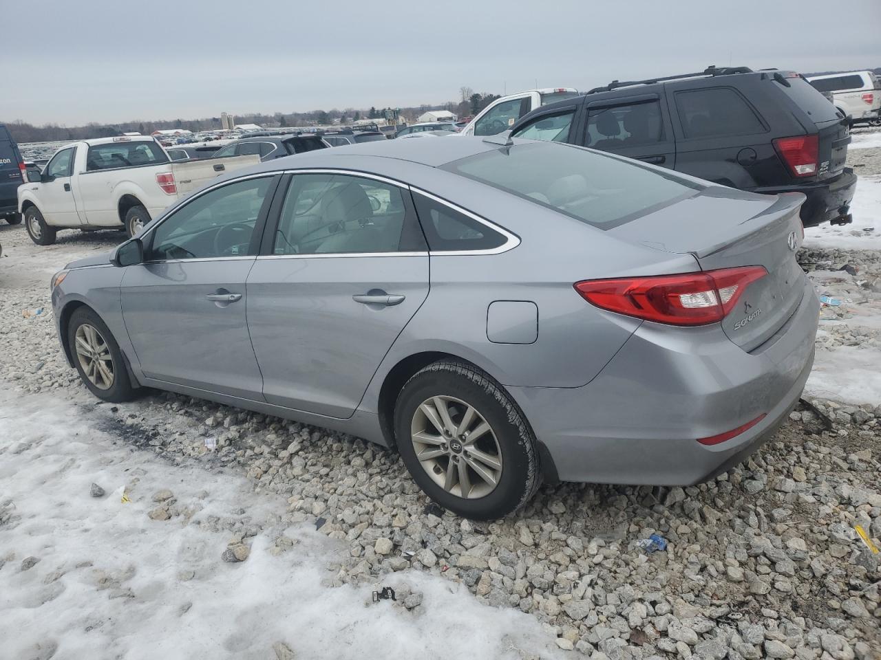 2015 Hyundai Sonata - Image 2