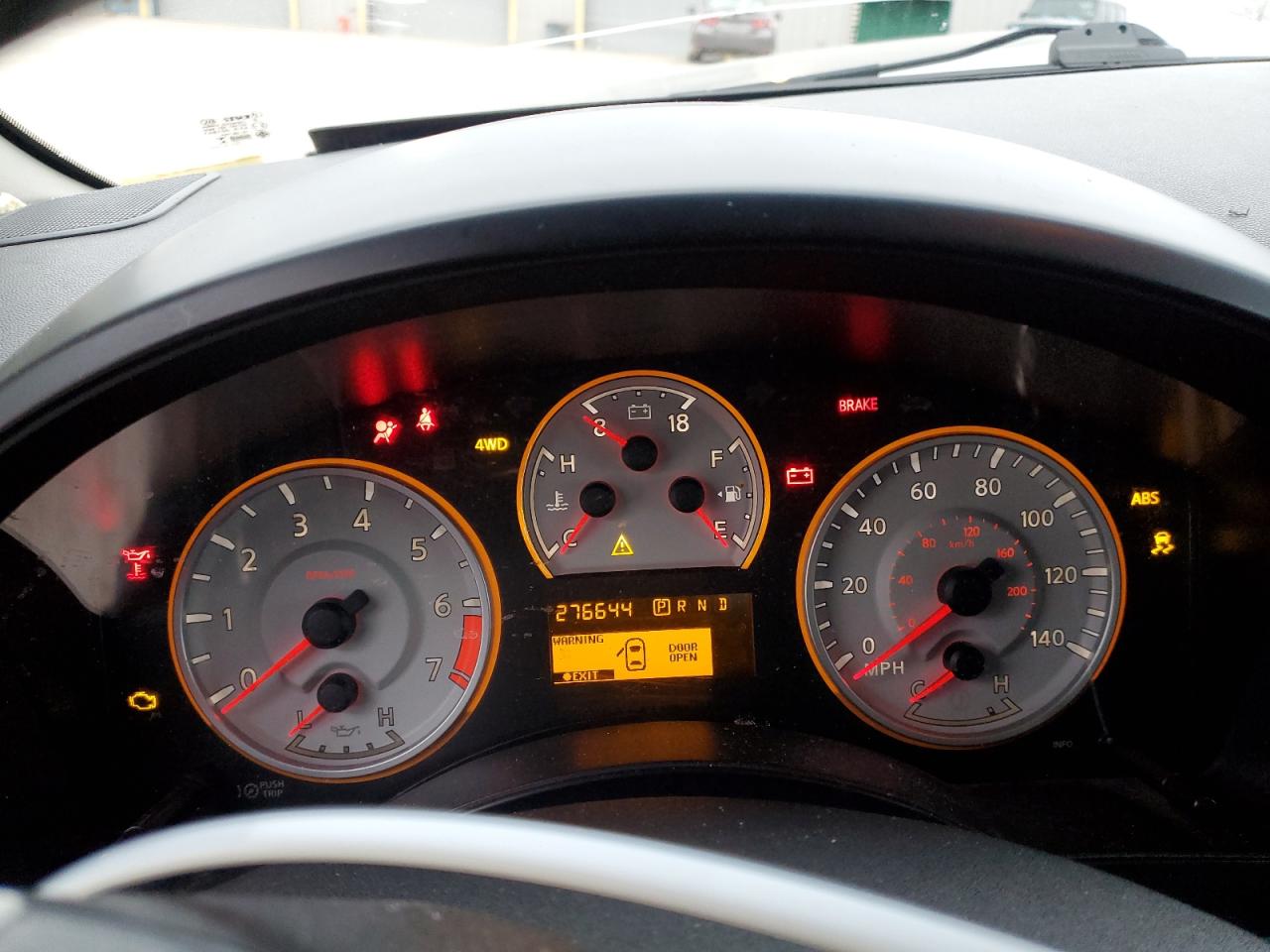 2014 Nissan Titan - Image 9