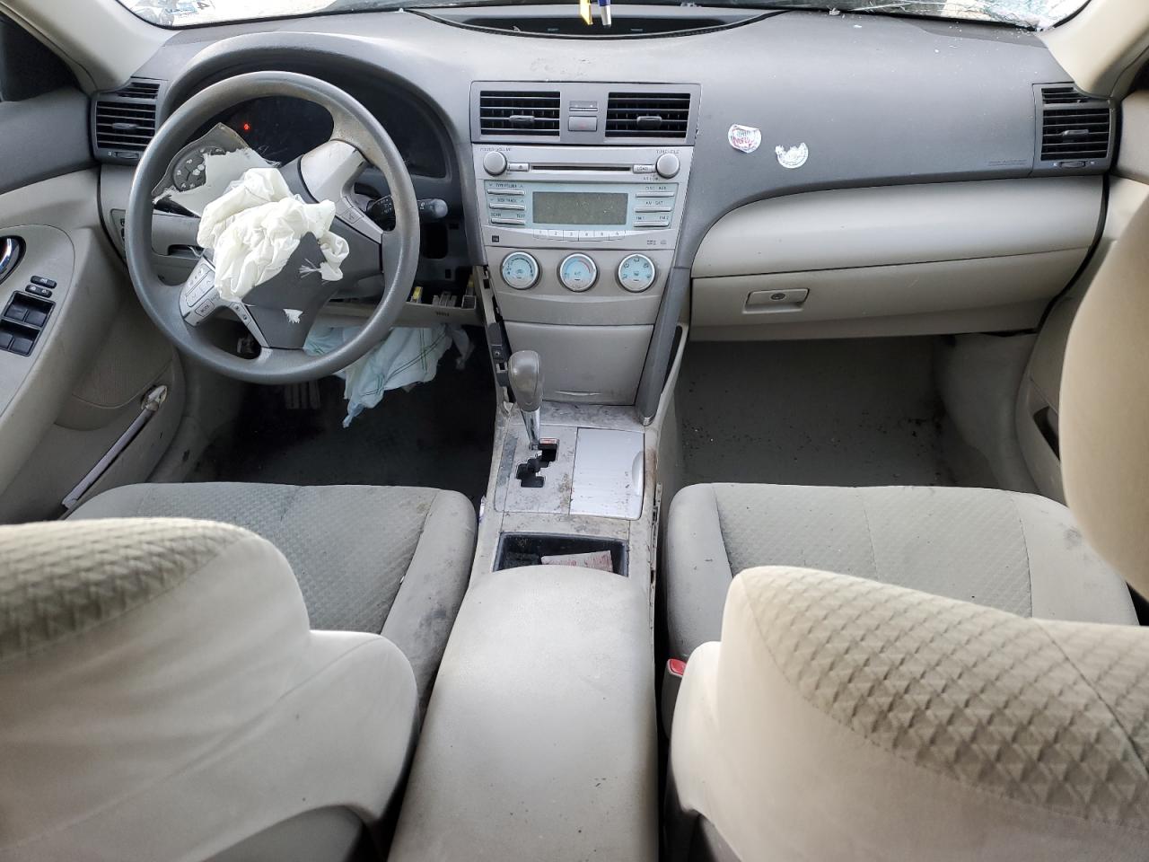 2009 Toyota Camry - Image 8