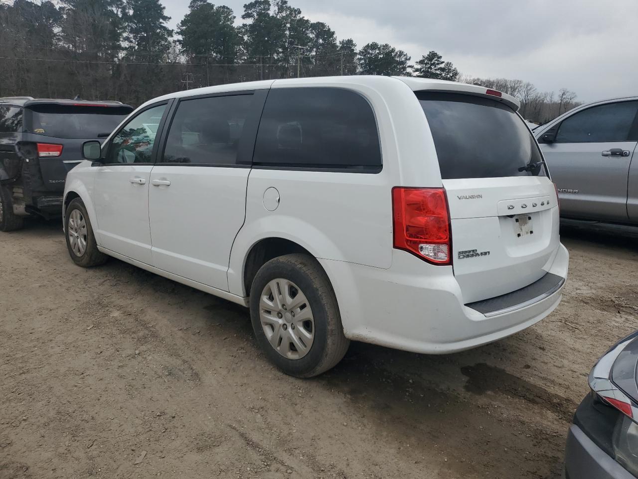 2018 Dodge Caravan - Image 2