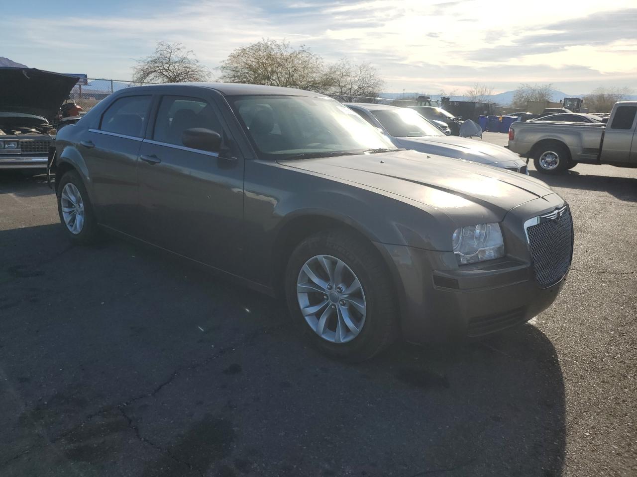 2009 Chrysler 300 - Image 4