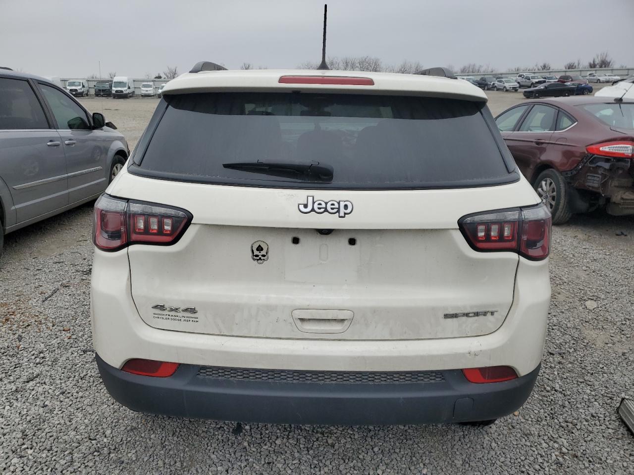 2018 Jeep Compass - Image 6