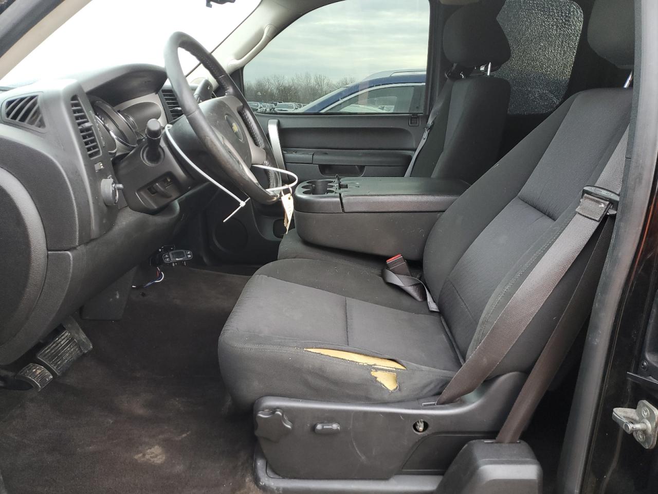 2013 Chevrolet Silverado - Image 7