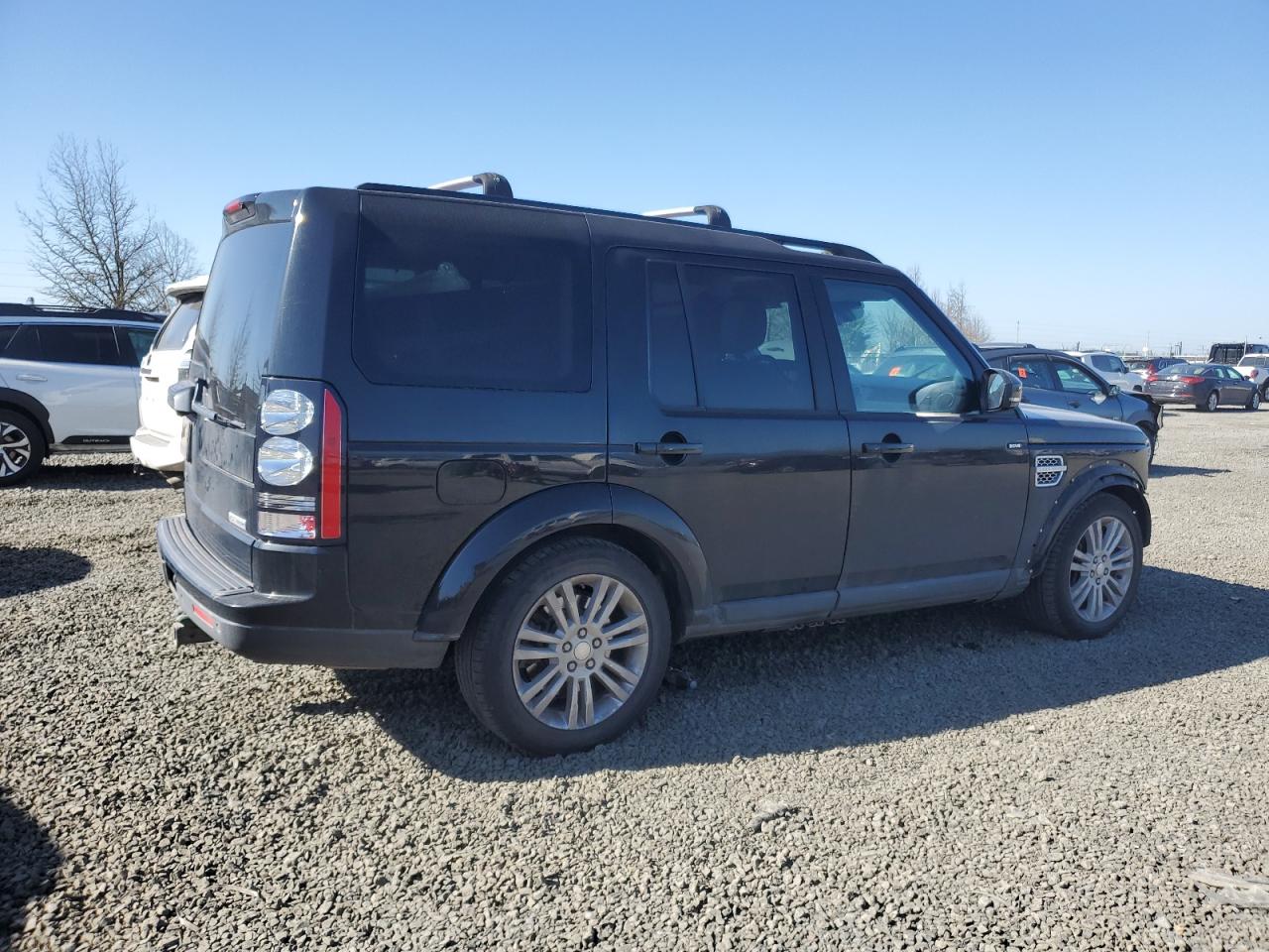 2015 Land Rover LR4 - Image 3