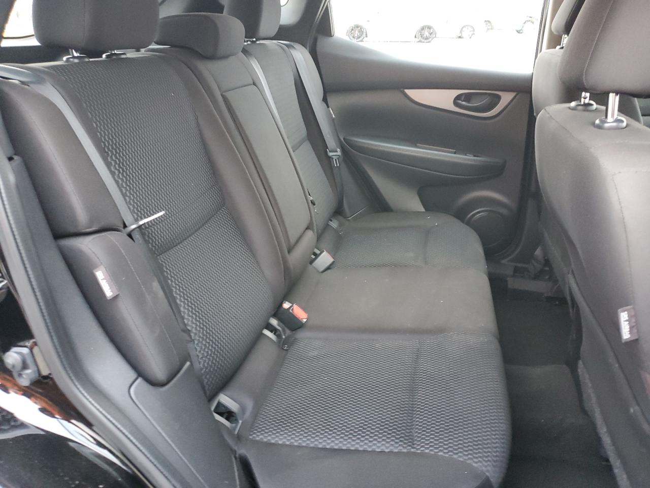 2021 Nissan Rogue - Image 11