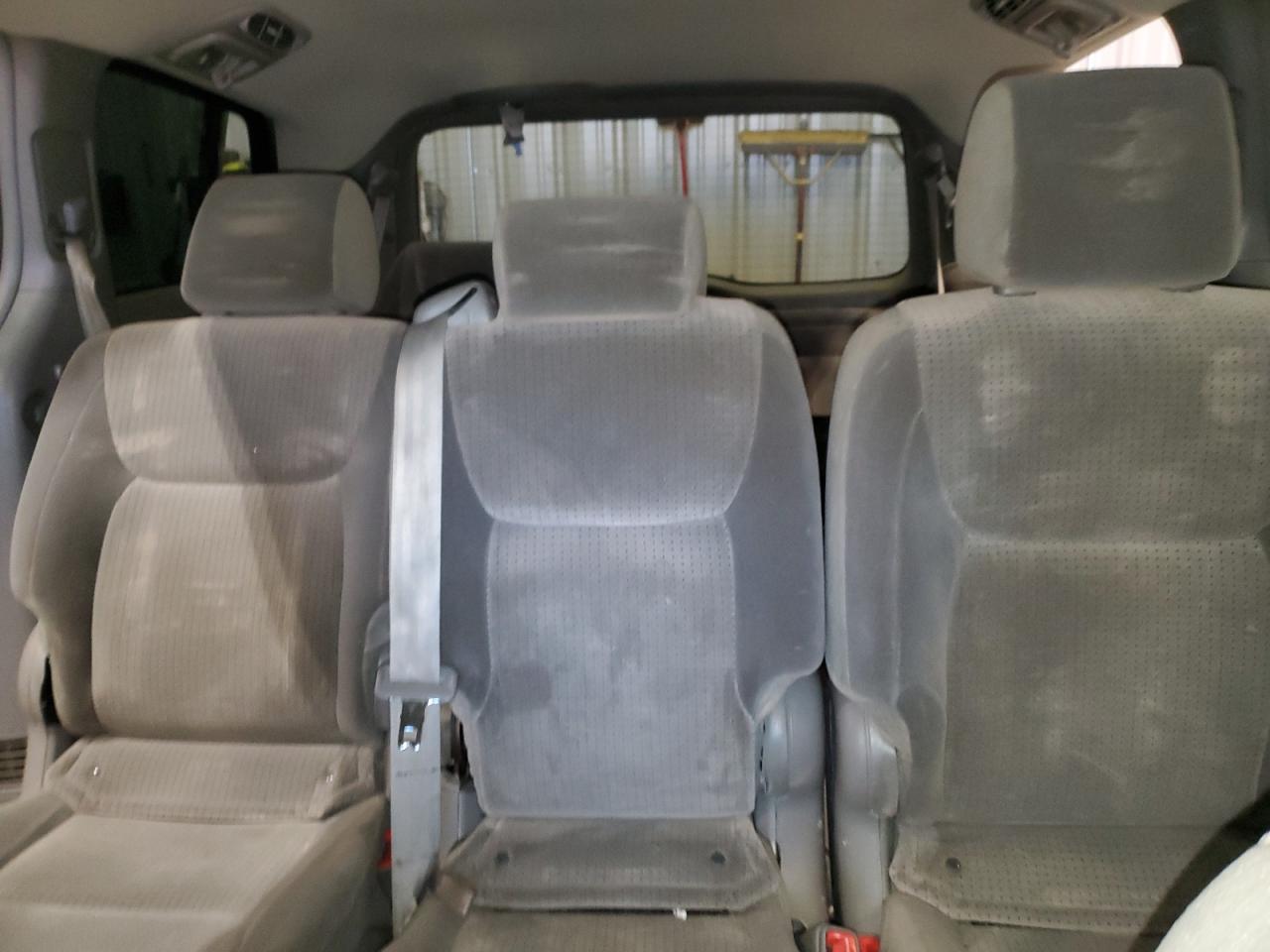 2007 Toyota Sienna - Image 10
