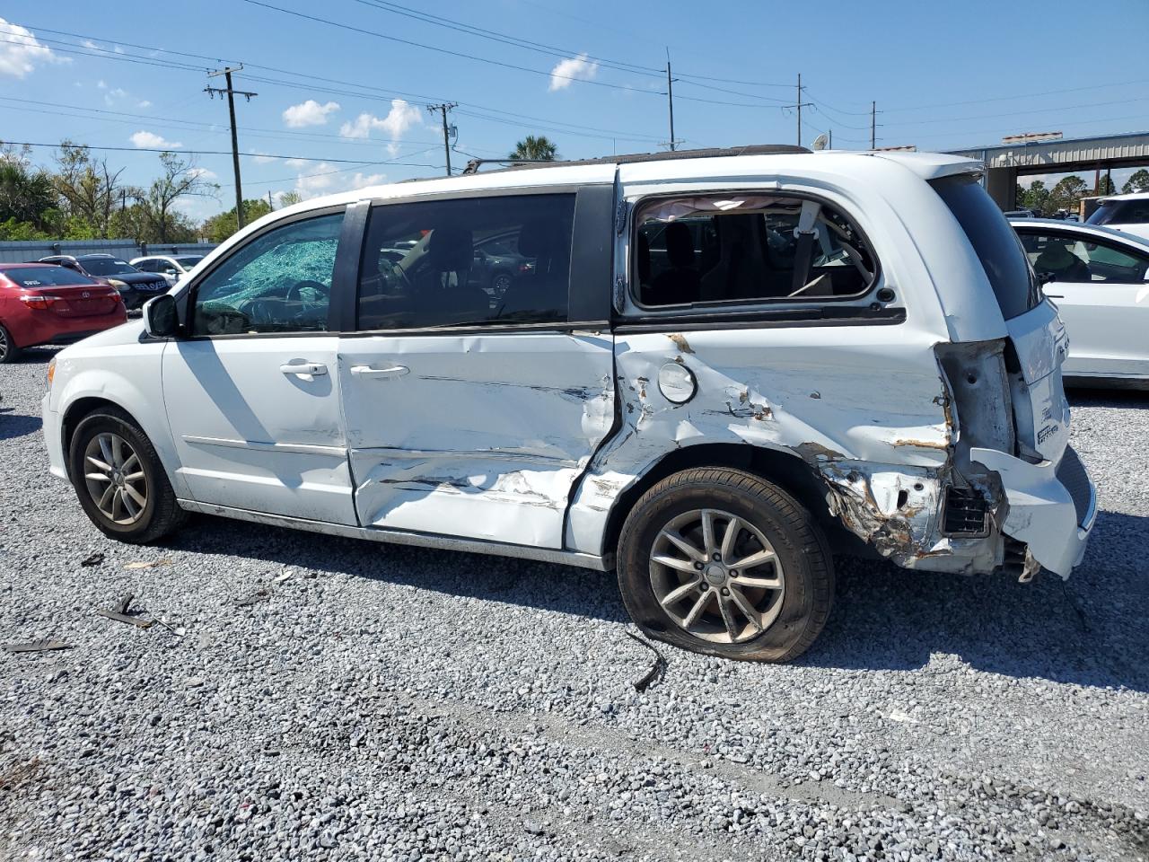 2015 Dodge Caravan - Image 2