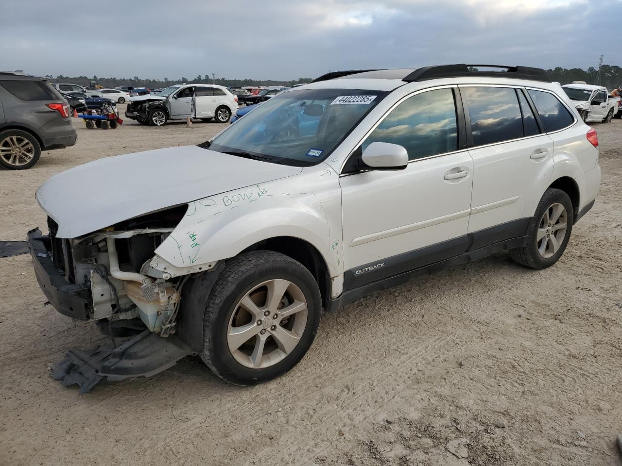 2013 Subaru Outback - Image 1