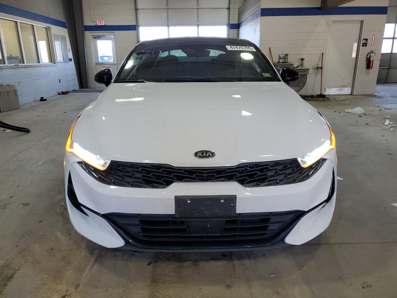 2021 Kia K5 - Image 5