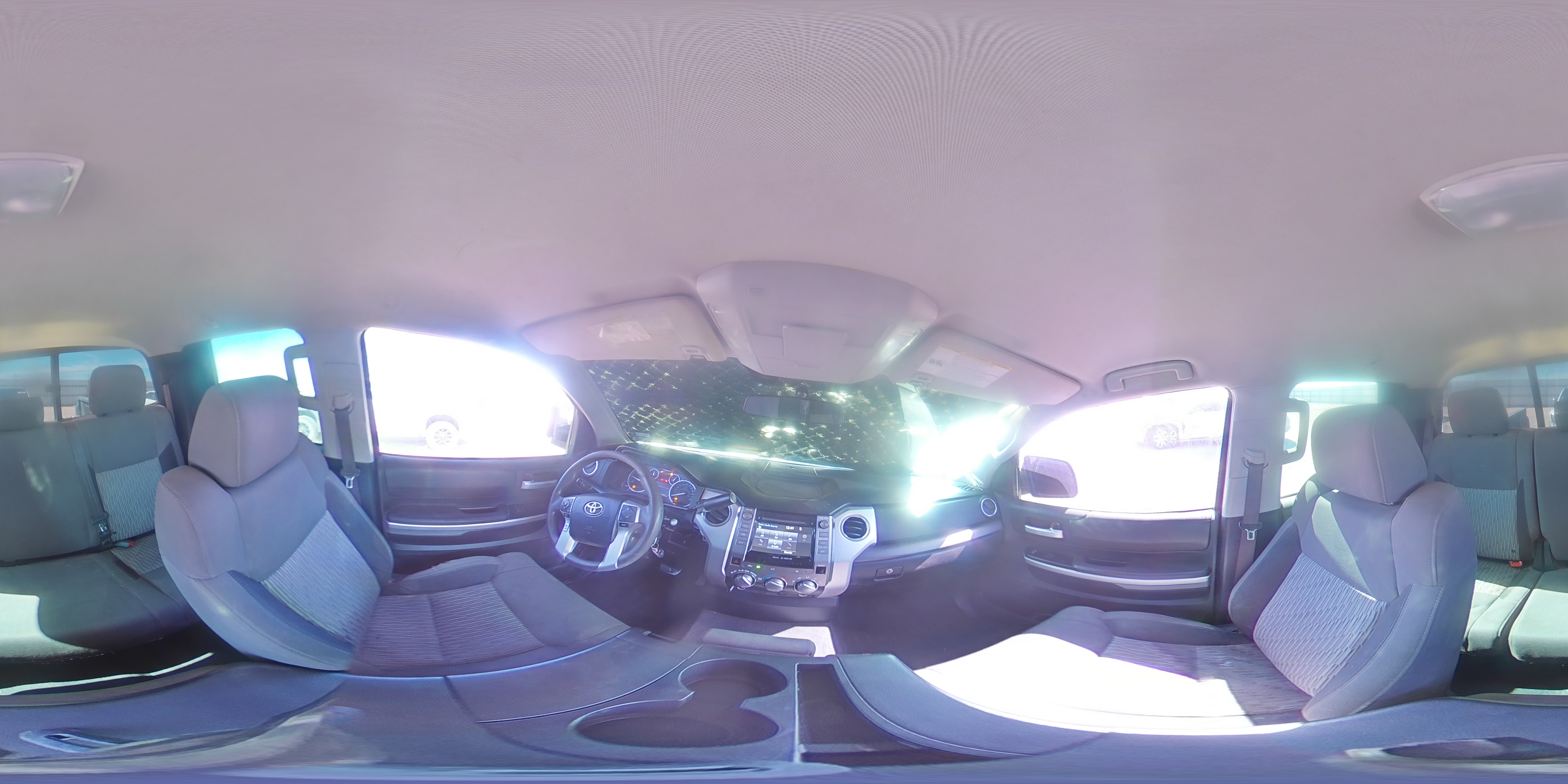 2014 Toyota Tundra - Image 13