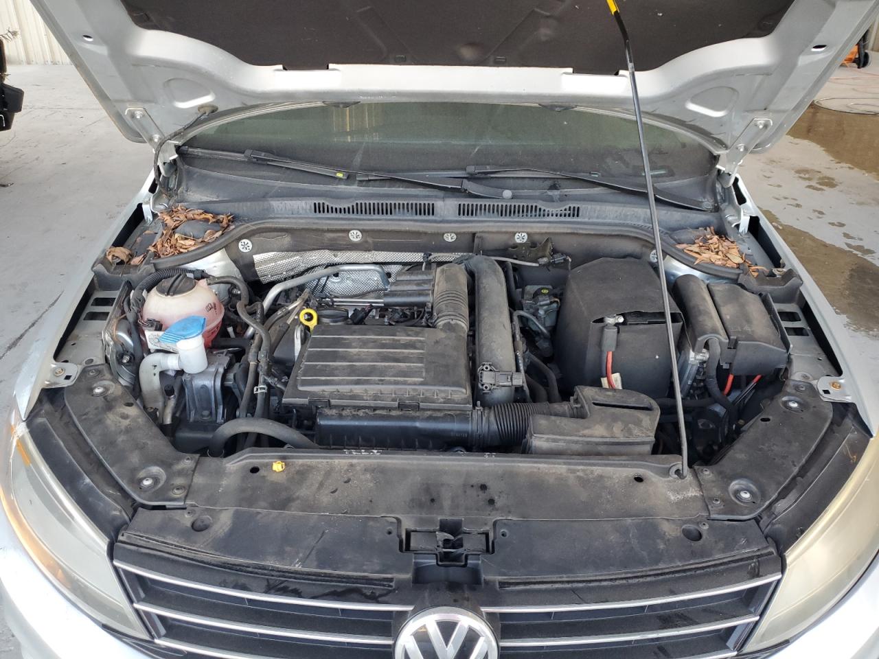 2016 Volkswagen Jetta - Image 11