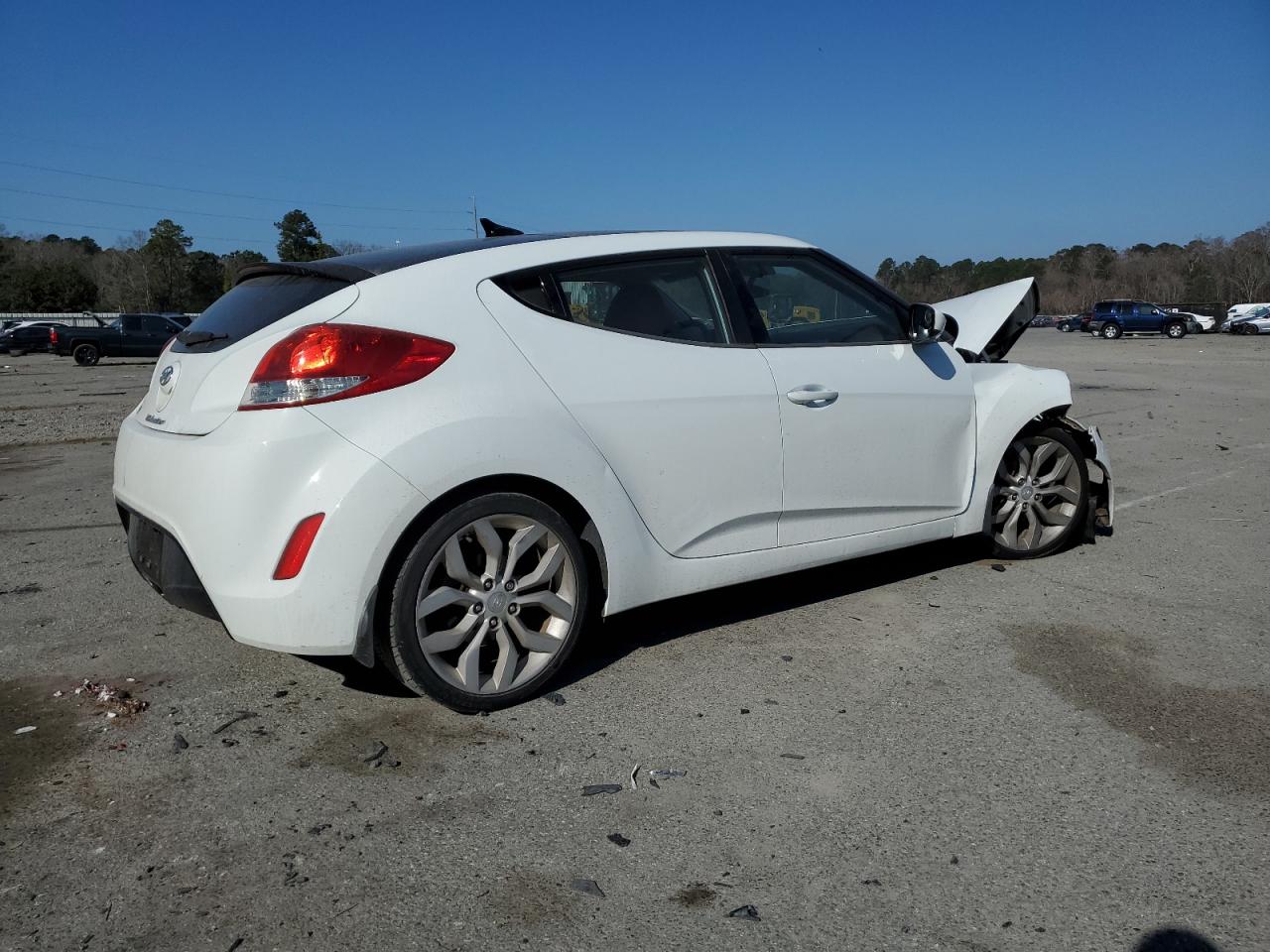 2012 Hyundai Veloster - Image 3