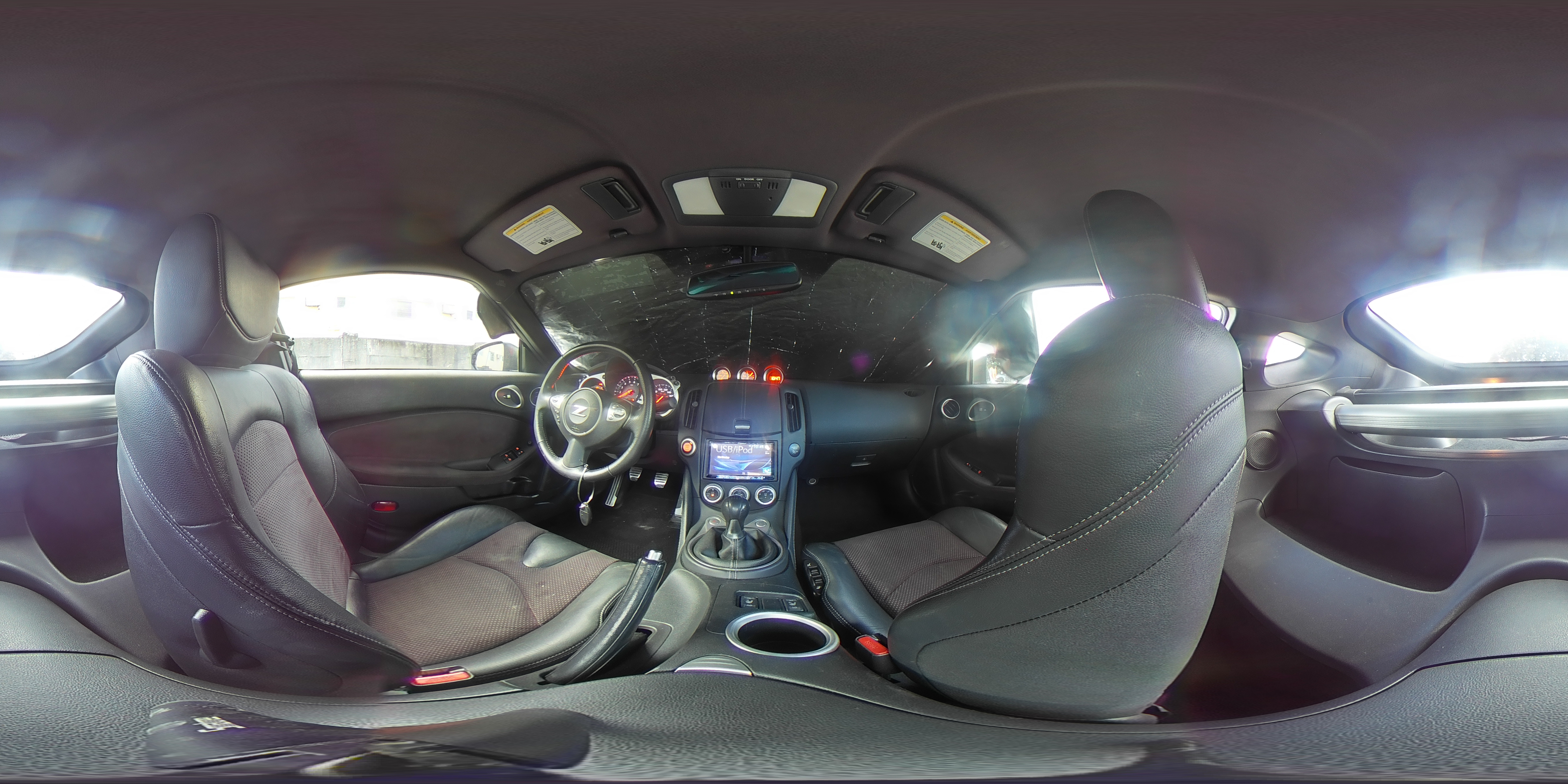 2014 Nissan 370Z - Image 13