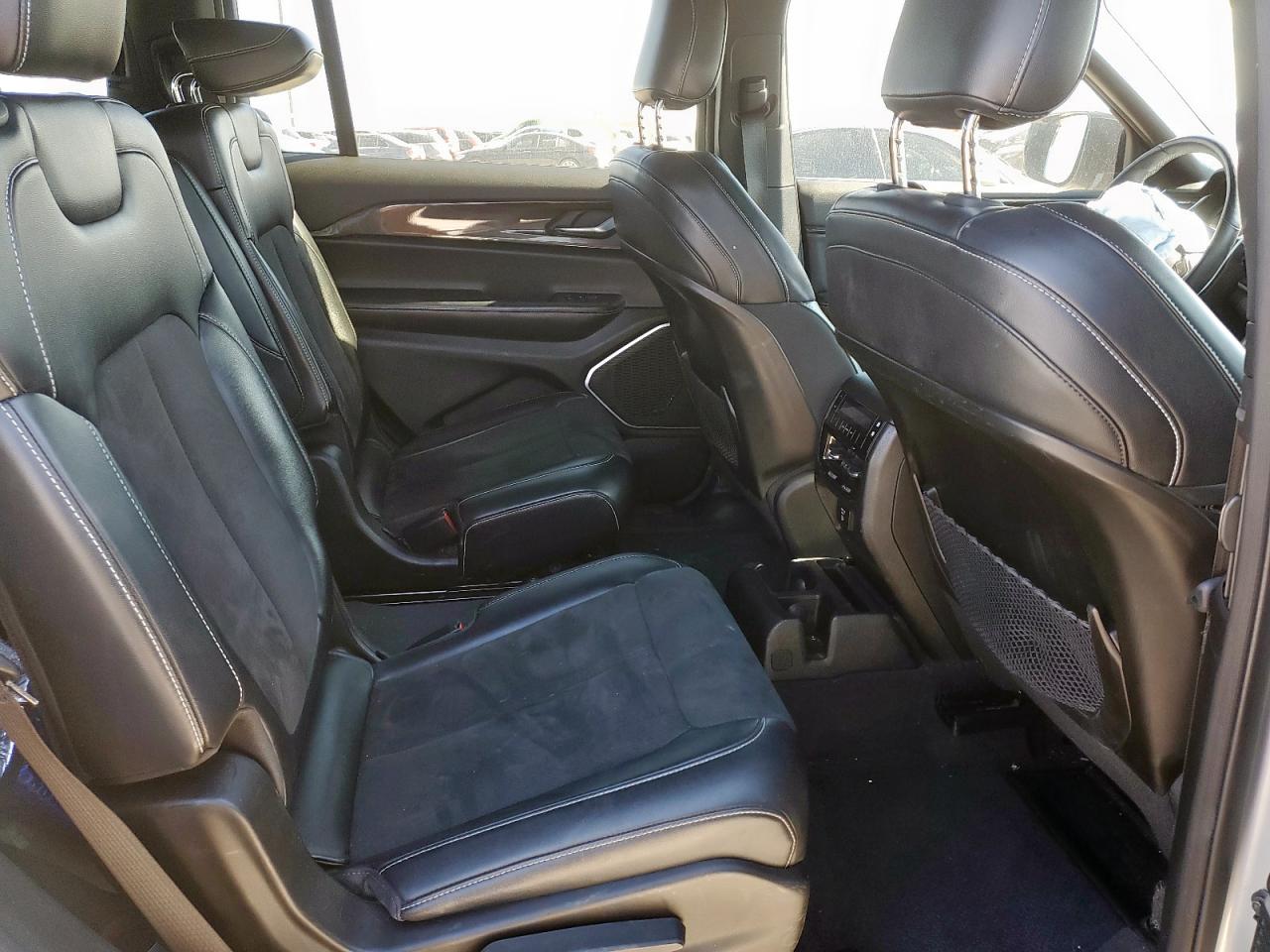 2021 Jeep Grand Cherokee - Image 10