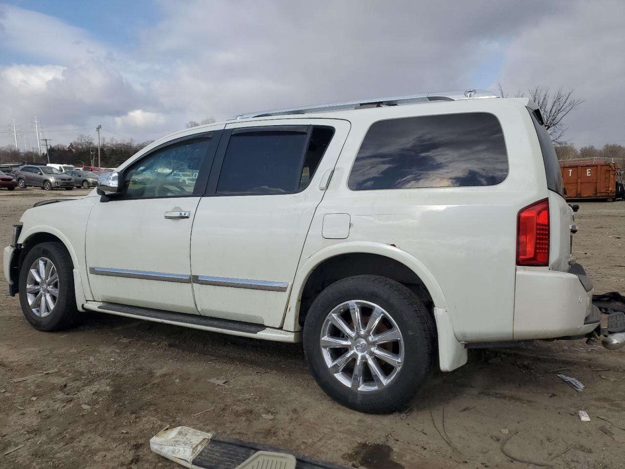 2010 Infiniti QX56 - Image 2
