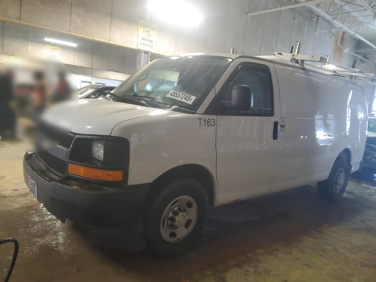 2015 Chevrolet Express - Image 1