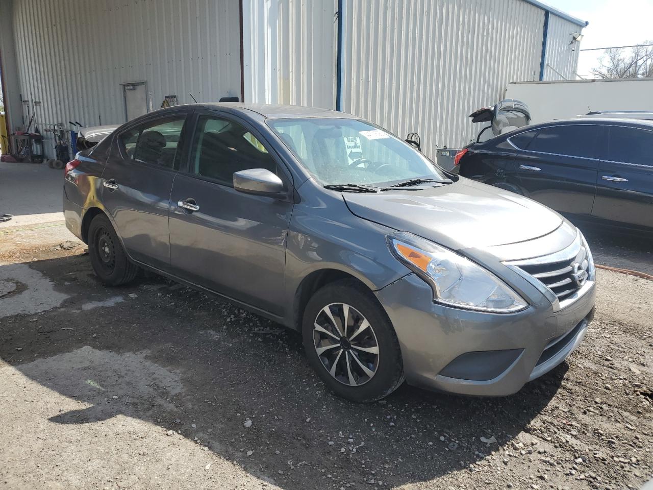 2019 Nissan Versa - Image 4