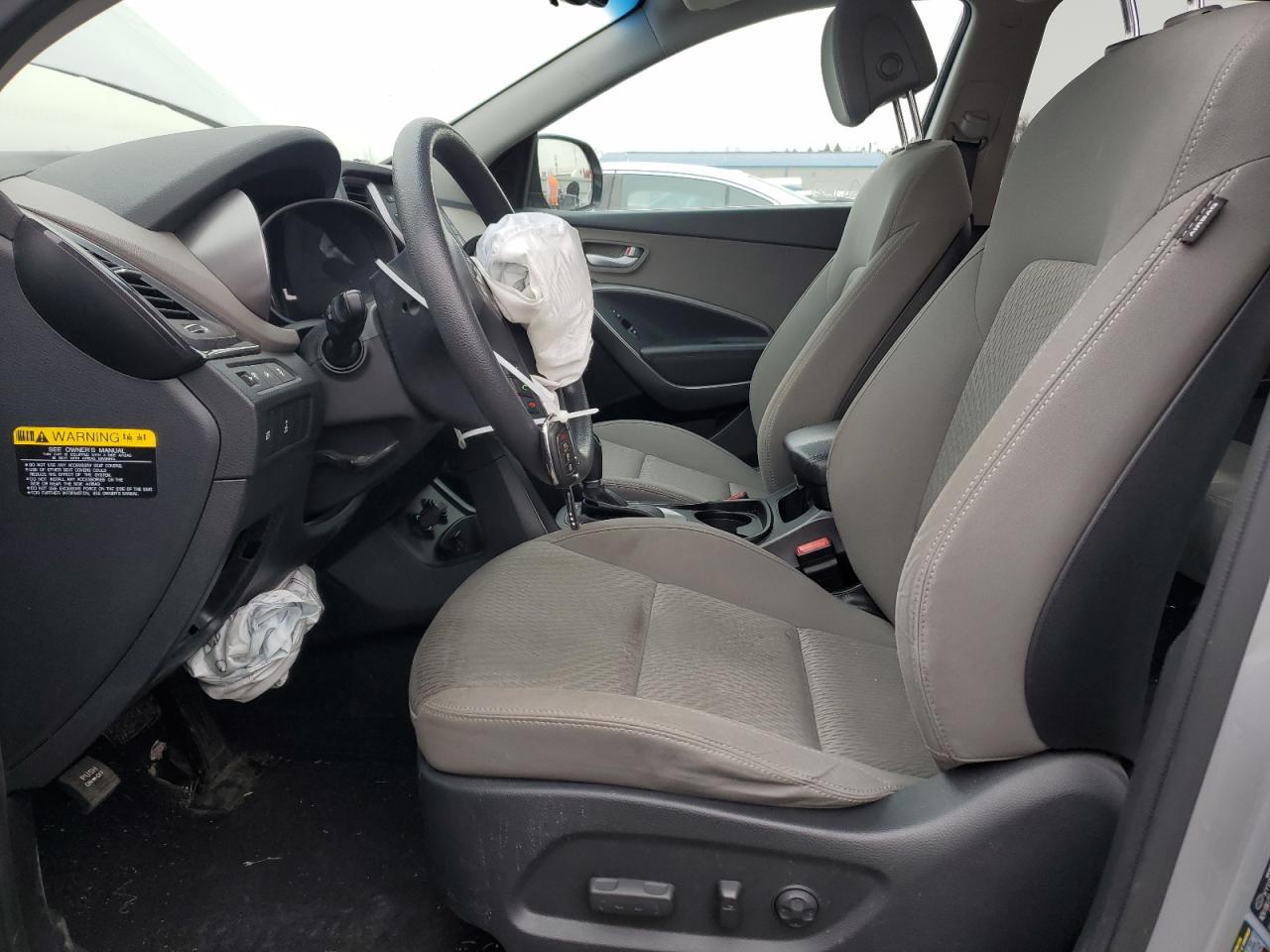 2016 Hyundai Santa Fe - Image 7