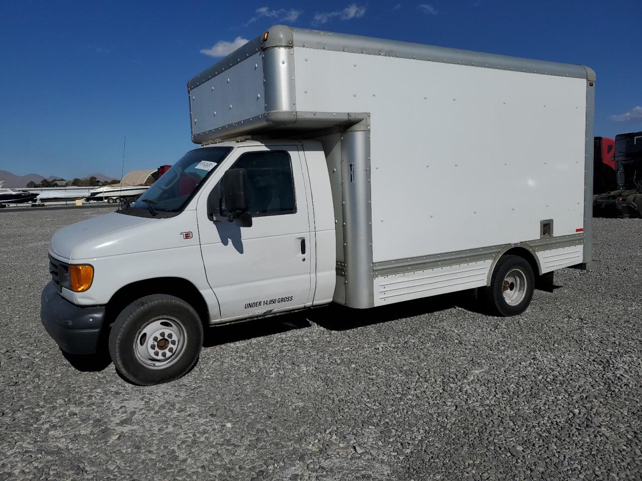 2007 Ford Econoline E450 Super Duty Cutaway Van იყიდება North Las Vegas-ში, NV - Vandalism
