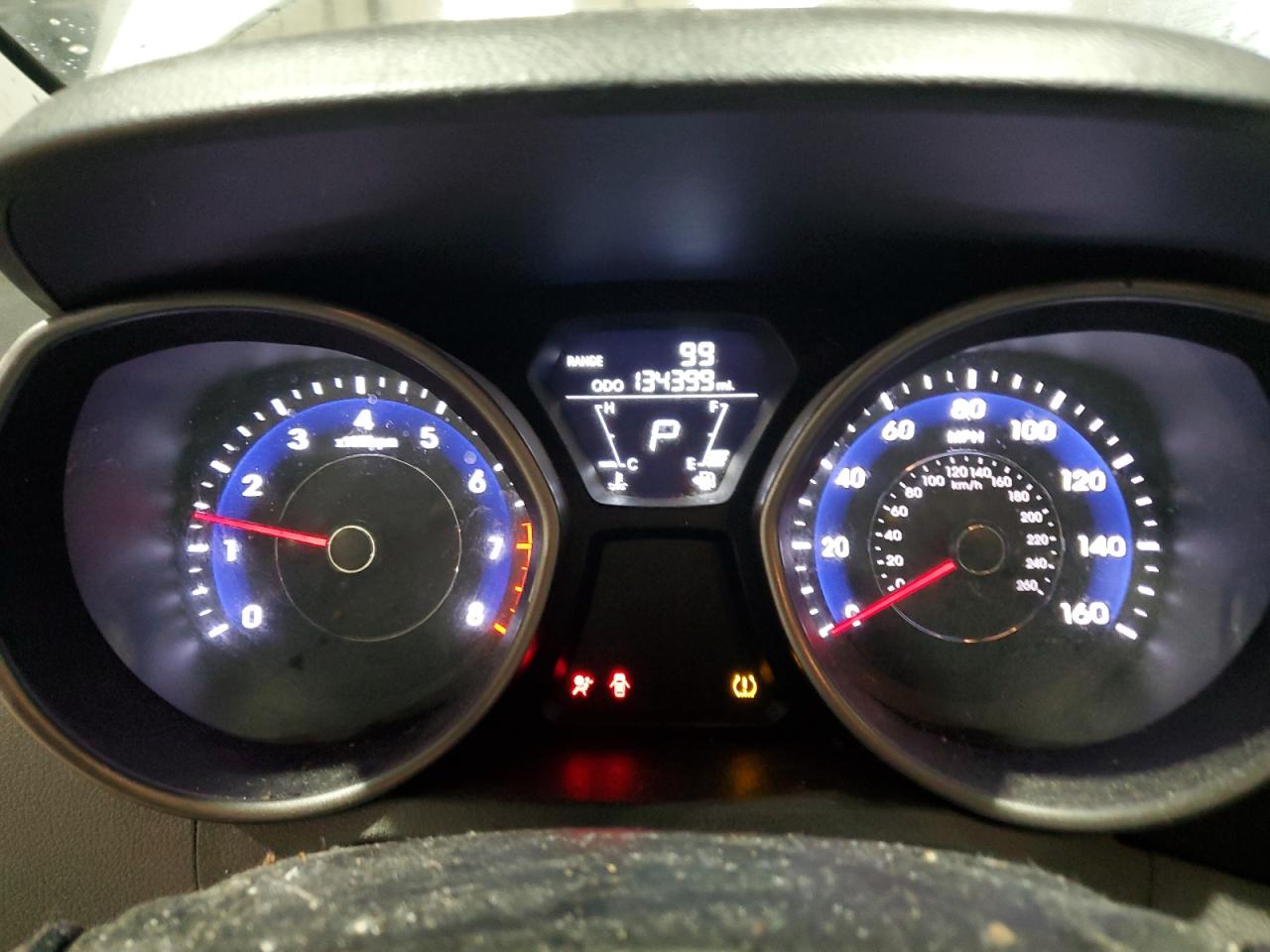 2013 Hyundai Elantra - Image 9