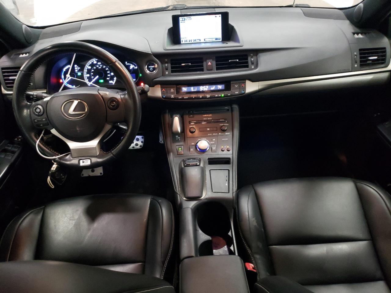 2015 Lexus CT - Image 8