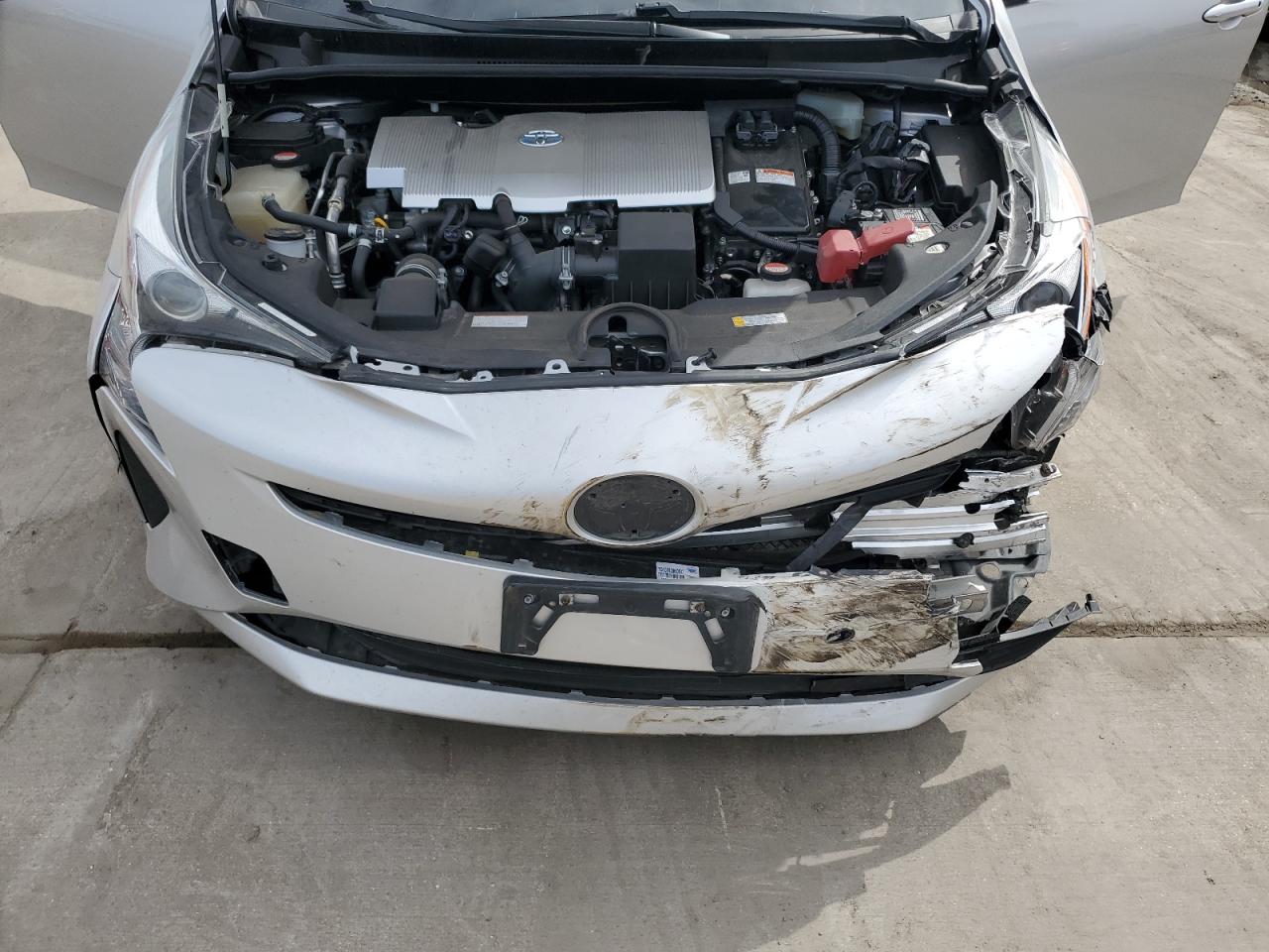 2016 Toyota Prius - Image 11