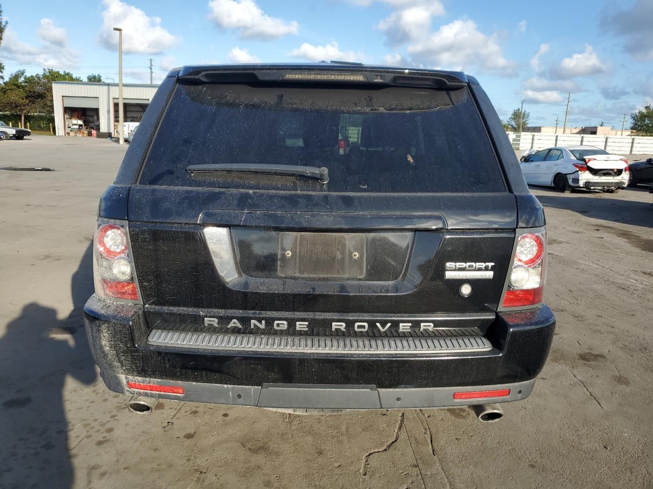 2011 Land Rover Range Rover - Image 6