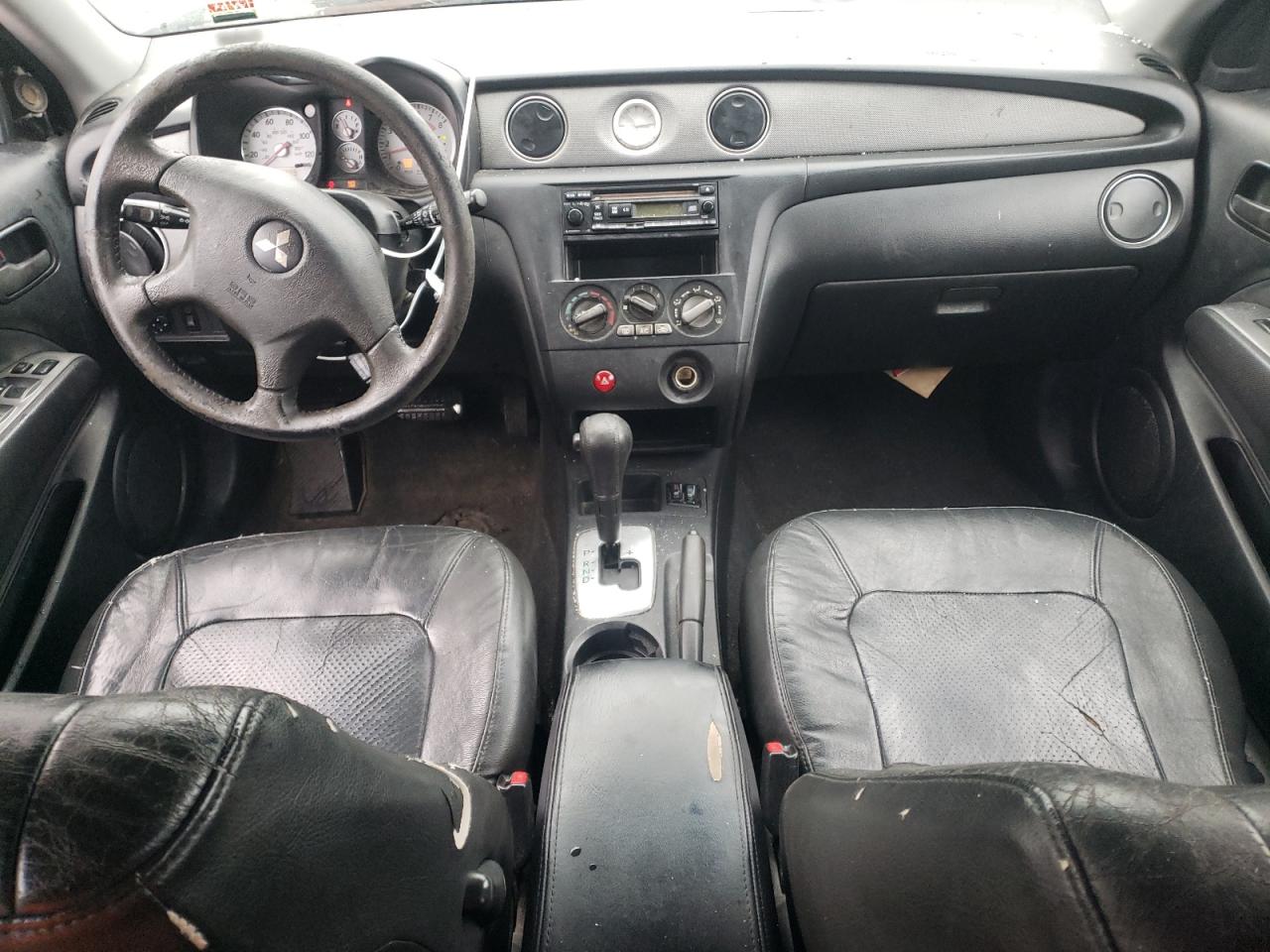 2004 Mitsubishi Outlander - Image 8