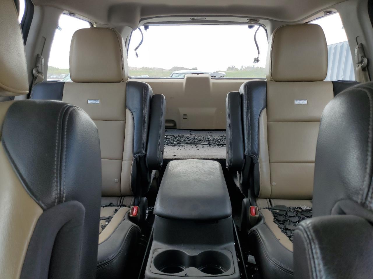 2015 Nissan Armada - Image 10