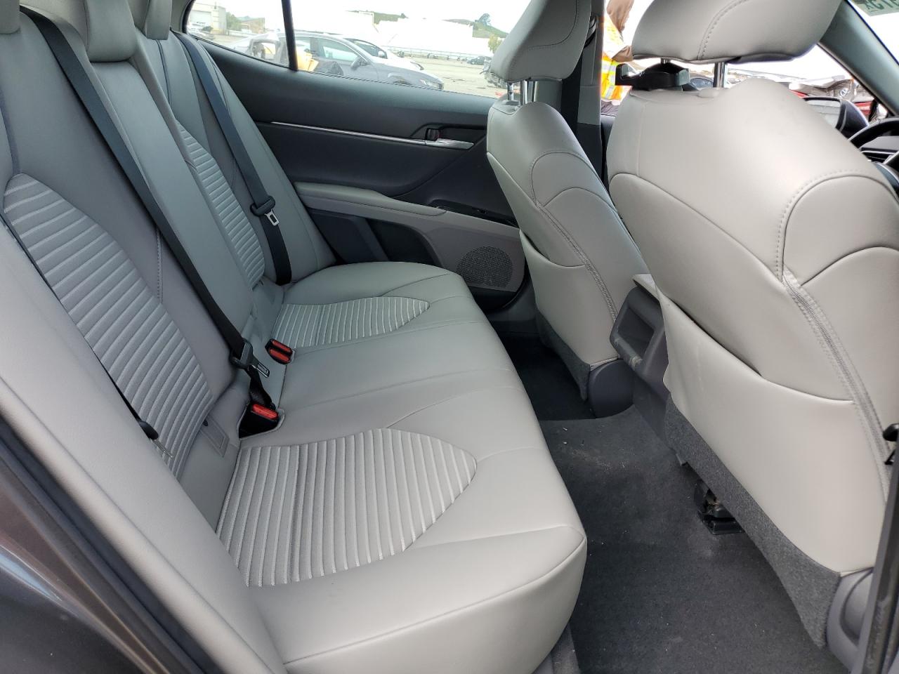 4T1B11HK5KU765617 TOYOTA CAMRY 2019