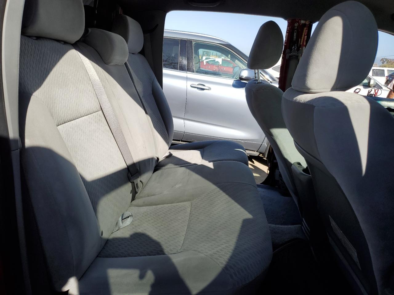 2010 Toyota Tacoma - Image 10