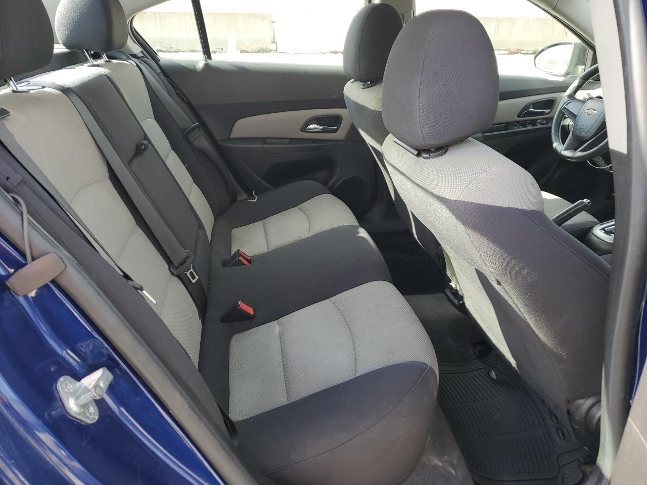 2012 Chevrolet Cruze - Image 10