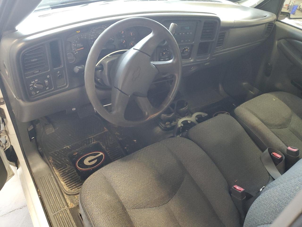 2006 Chevrolet Silverado - Image 8