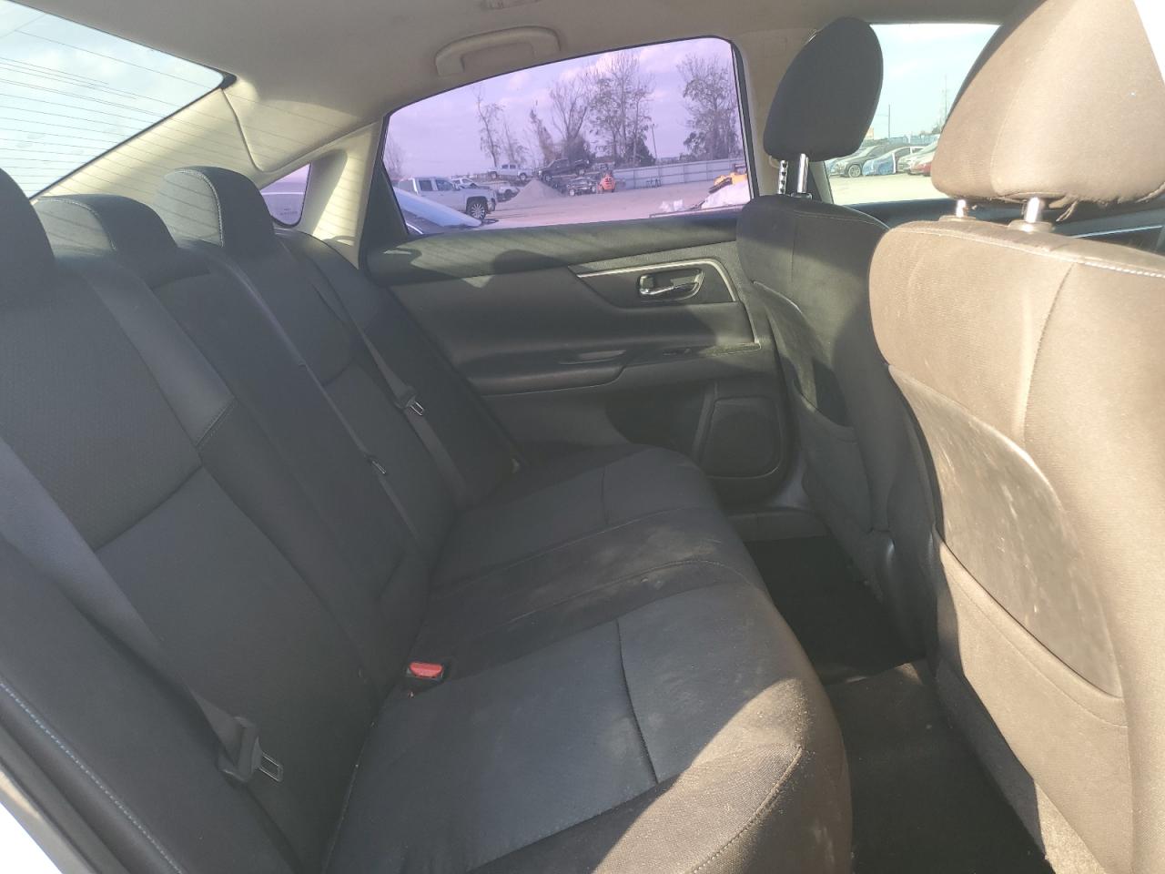2017 Nissan Altima - Image 10