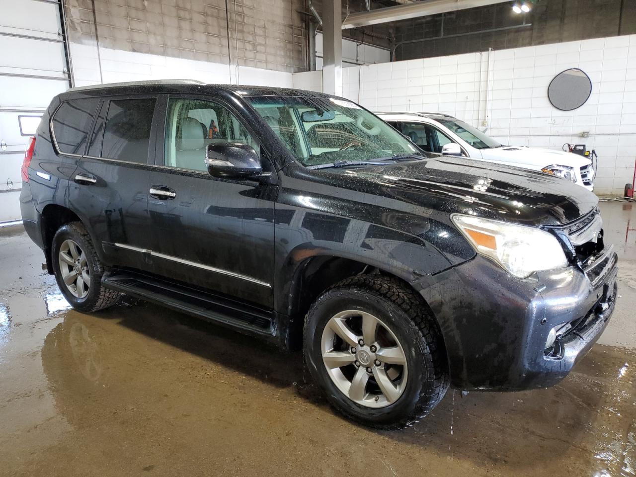 2012 Lexus GX - Image 4