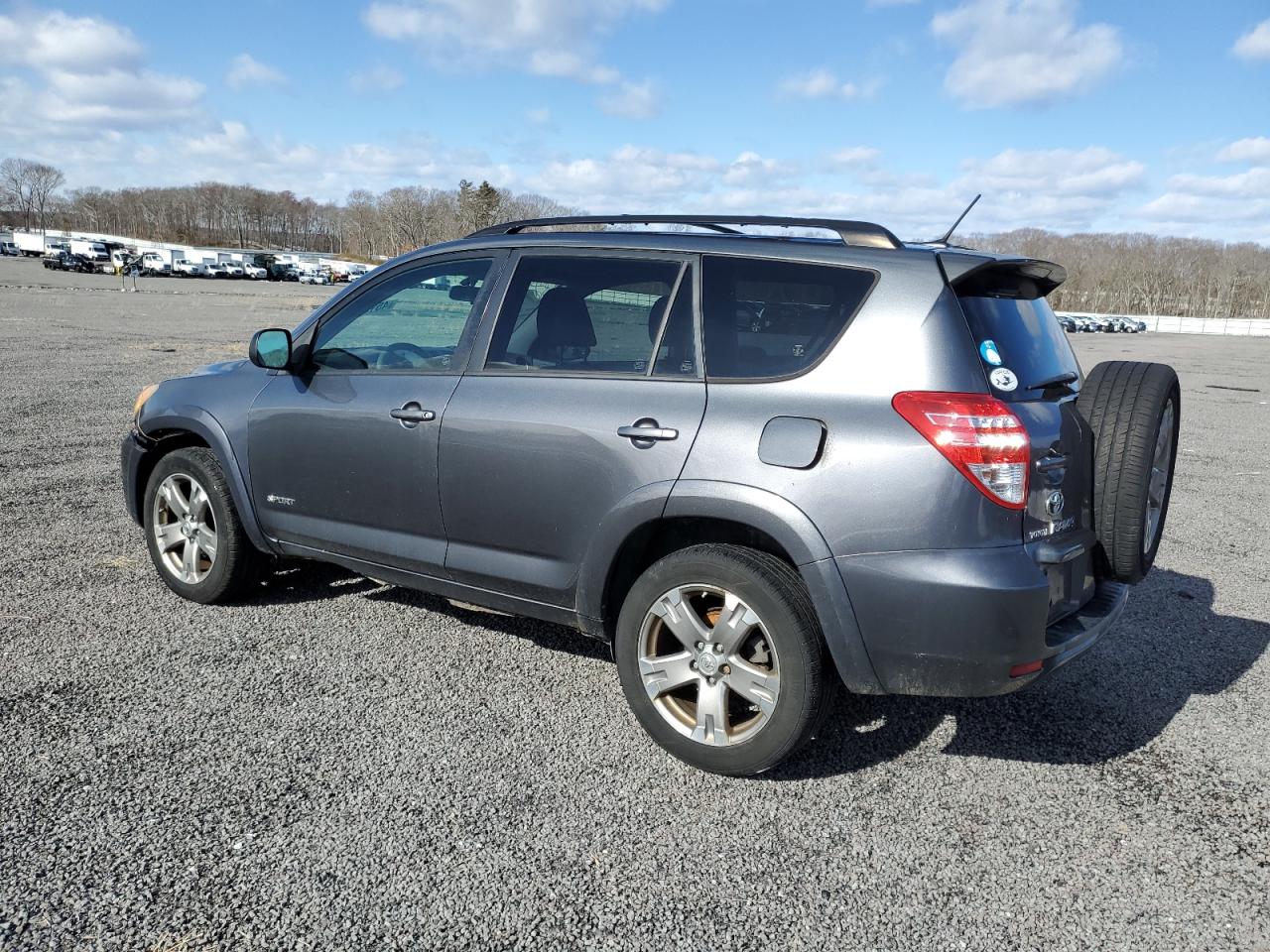 2009 Toyota RAV 4 - Image 2