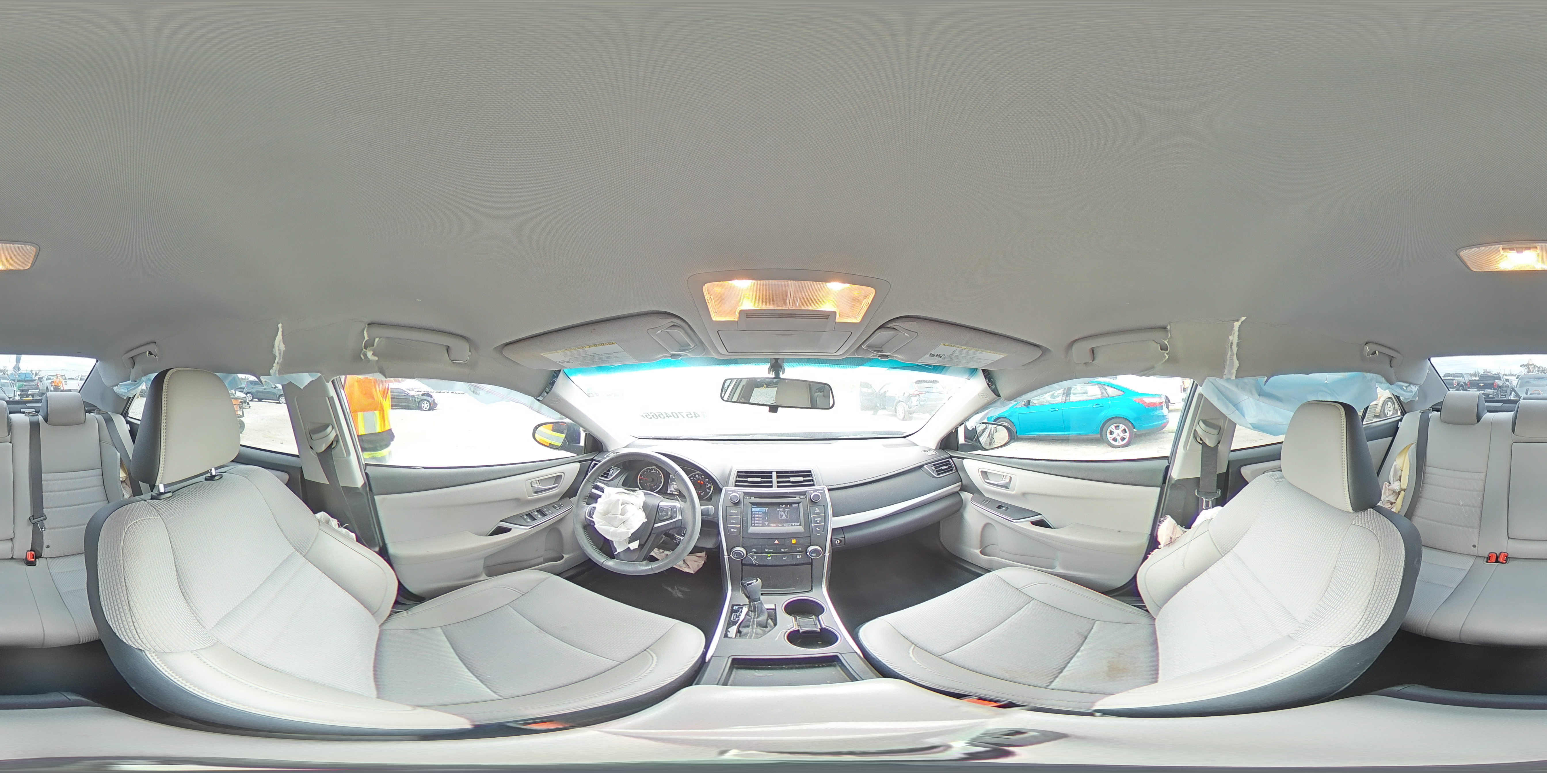 2016 Toyota Camry - Image 13