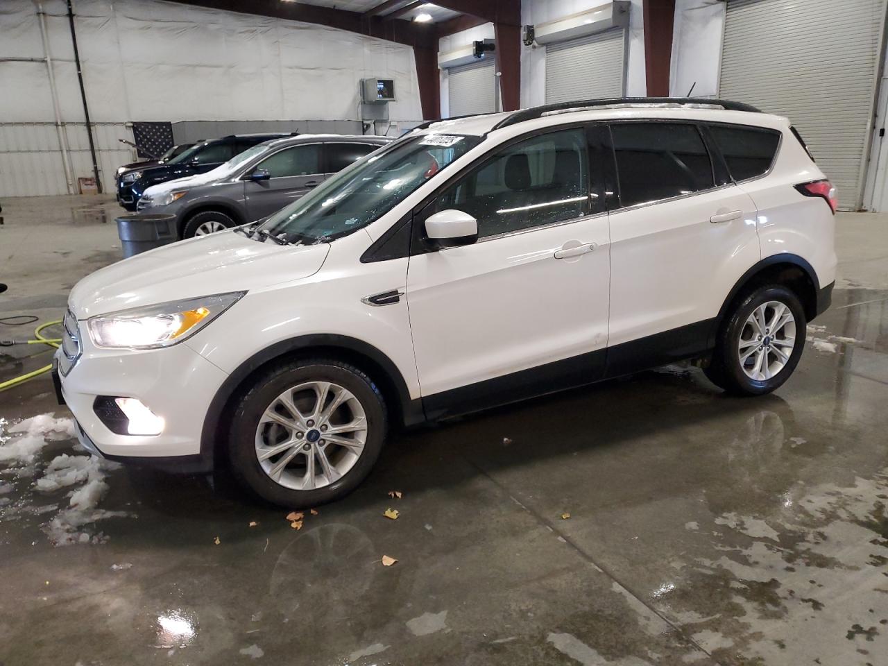 1FMCU0GD5JUB09974 FORD ESCAPE 2018