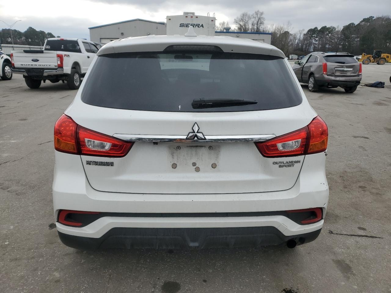 2019 Mitsubishi Outlander - Image 6