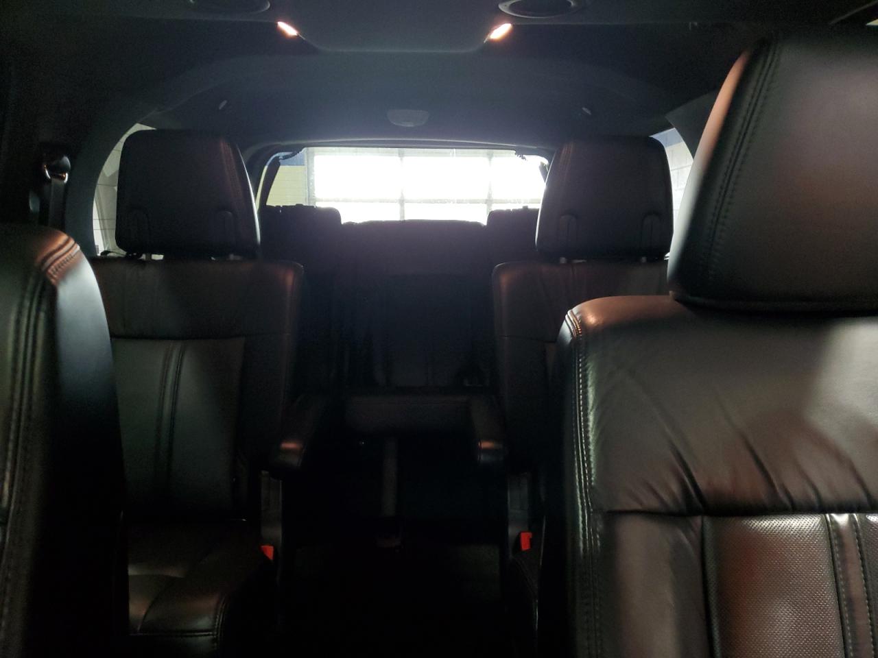 2015 Lincoln Navigator - Image 10