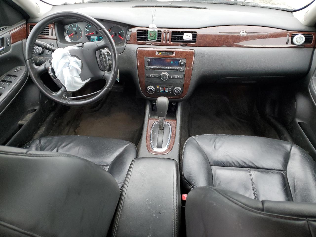 2011 Chevrolet Impala - Image 8