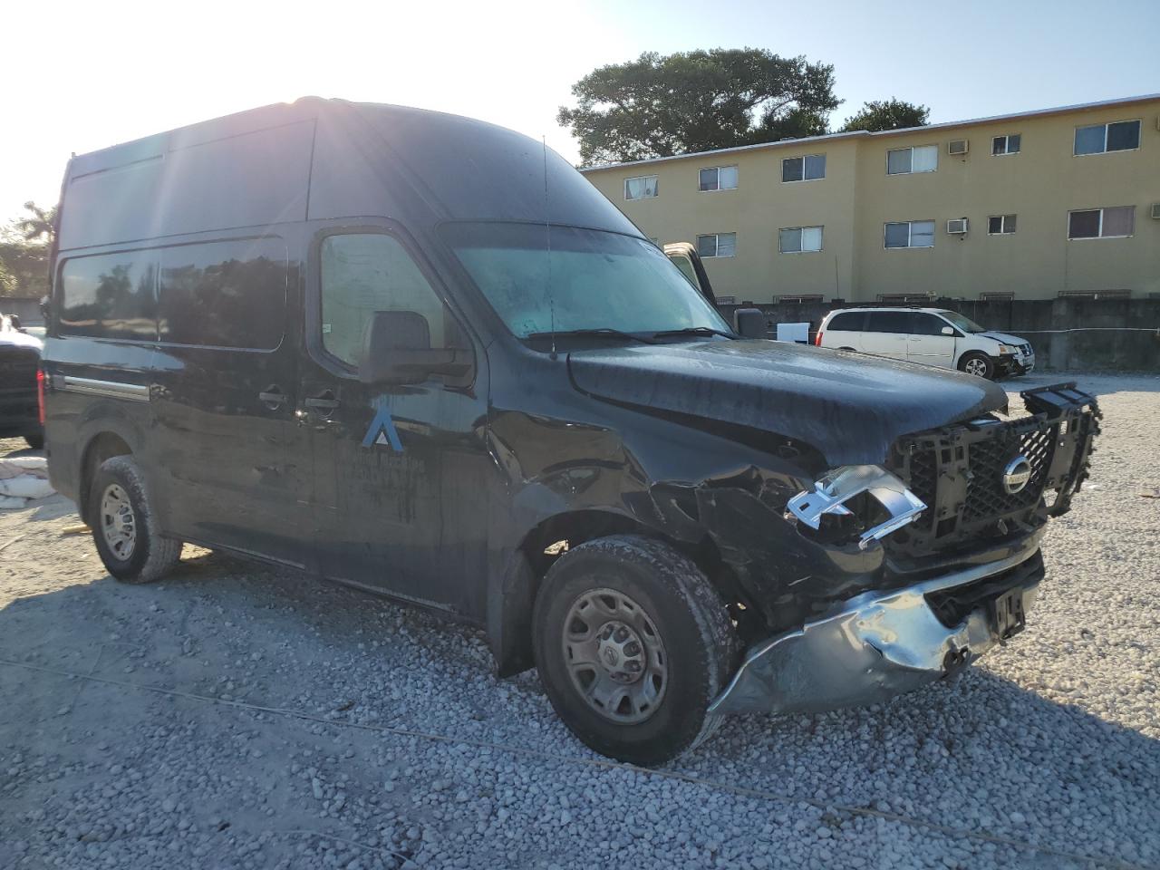 2013 Nissan NV - Image 4