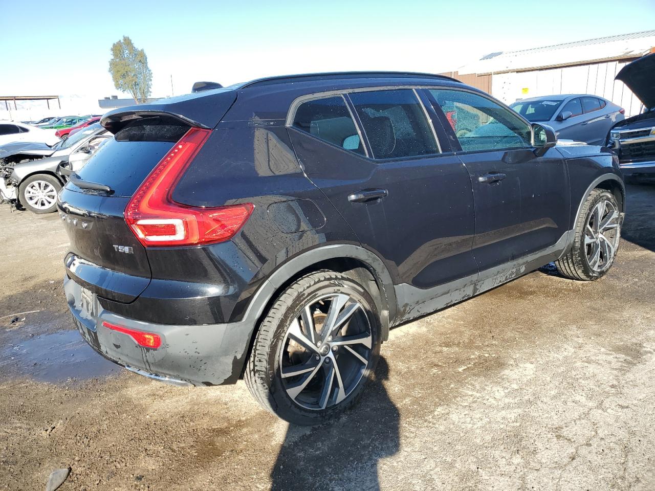 2020 Volvo XC40 - Image 3