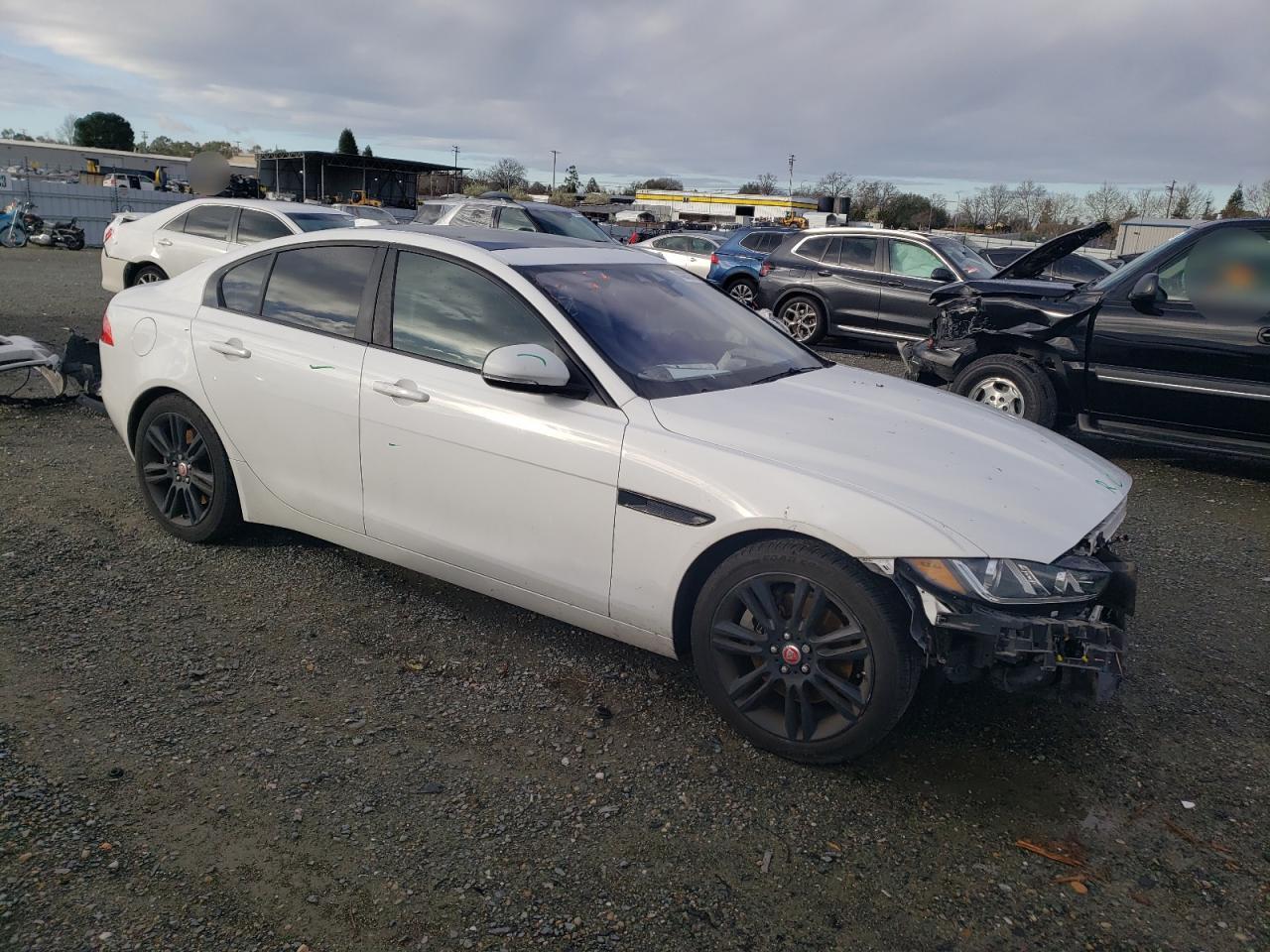 2017 Jaguar XE - Image 4