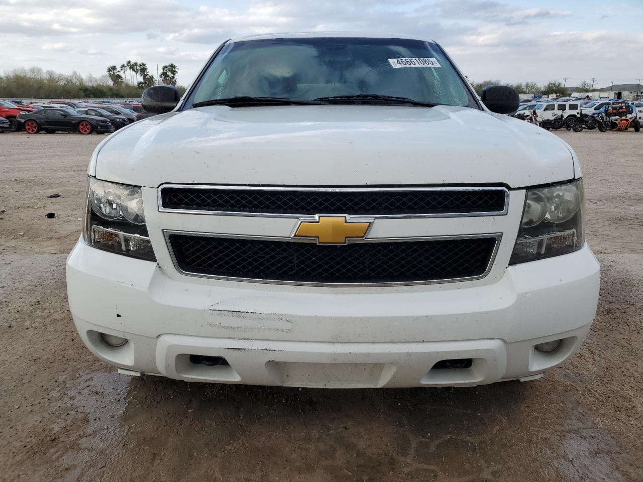 2010 Chevrolet Suburban - Image 5