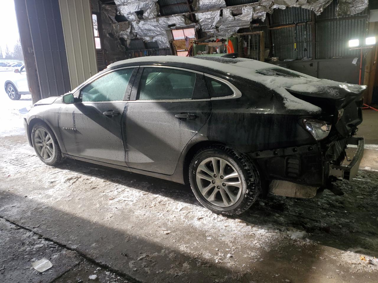 2018 Chevrolet Malibu - Image 2